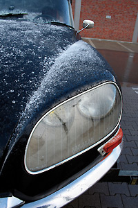 Schnee auf Citroën DS Pallas
